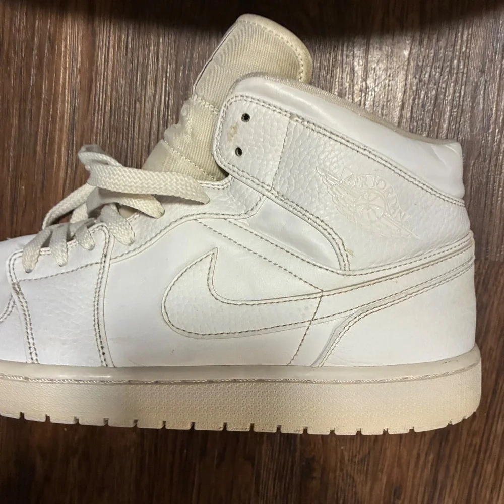 Jordan authentic nike